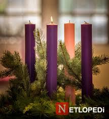 Warum zündet man Adventskerzen an? Adventskranz, 4 Kerzen und der Ursprung